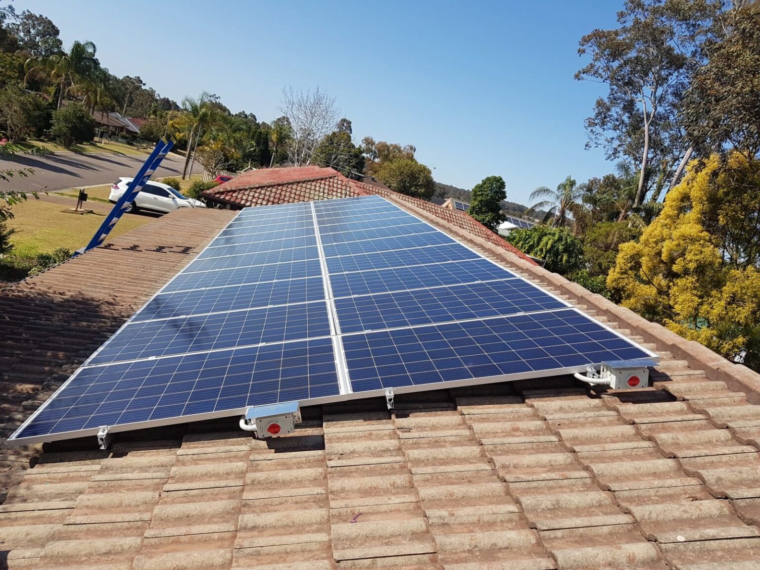How can I install solar panels at home? Aussie Backpack